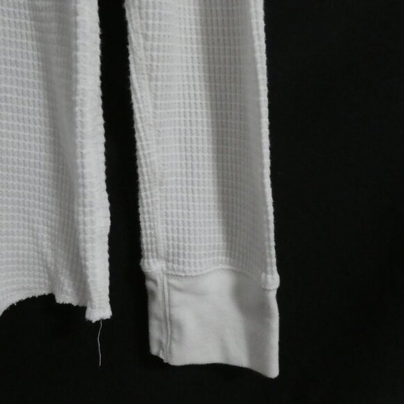 Y2K - GAP | medium | White Long Sleeve Thermal Shirt - Picture 8 of 15